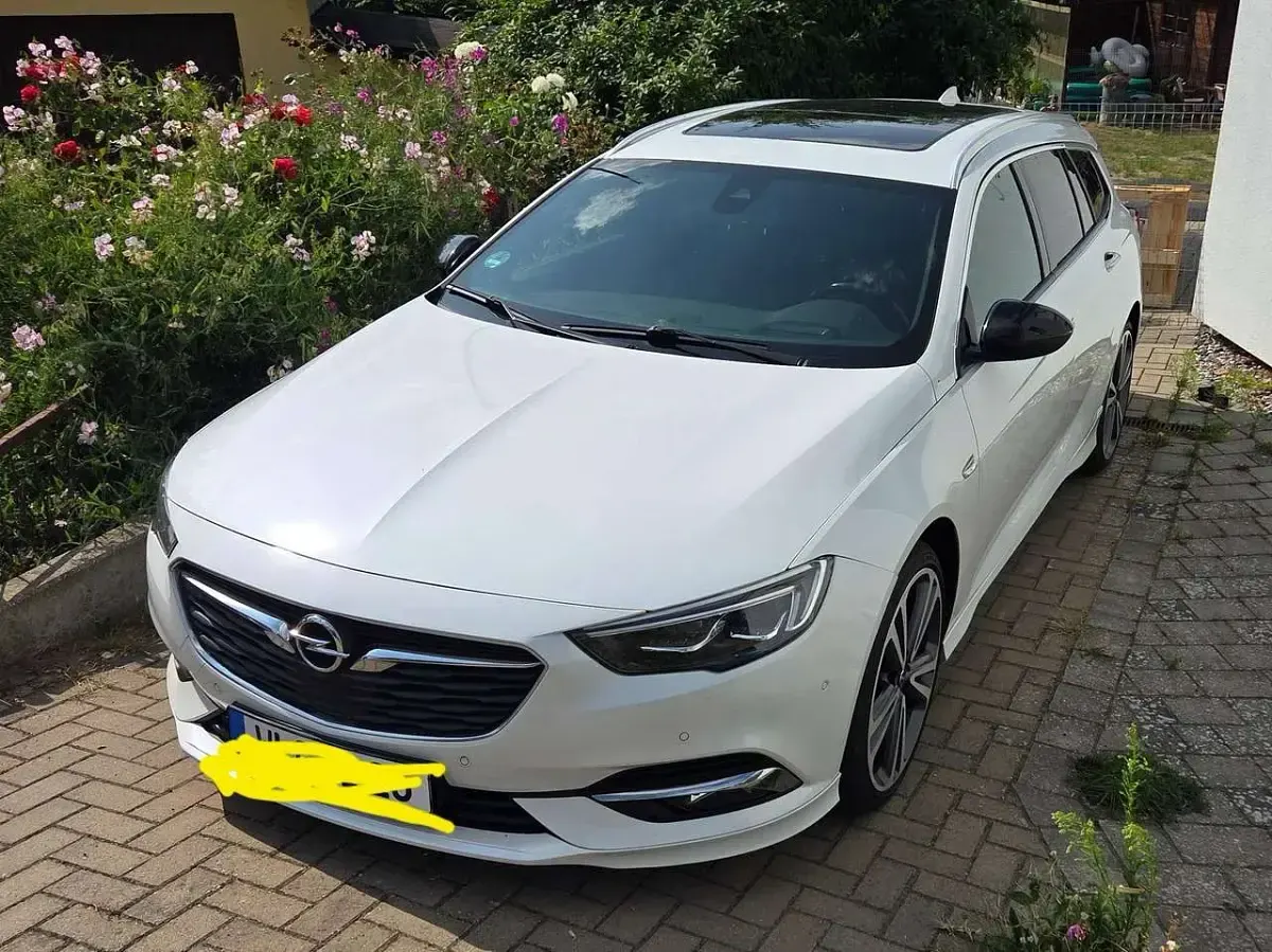 Gebraucht Opel Insignia Exklusiv 211 PS (155 kW) 2018 Weiß Kombi