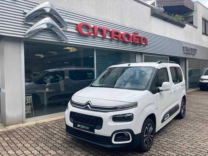 Weiß Gebraucht 2018 Citroën Berlingo Feel Van / Kleinbus | 15.990 € (Teuer) - Bild 1/4