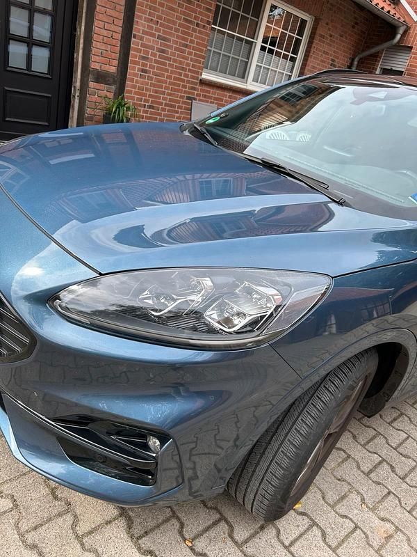 Blau Gebraucht 2020 Ford Kuga ST-Line X SUV | 18.000 € (Fairer Preis) - Bild 1/4