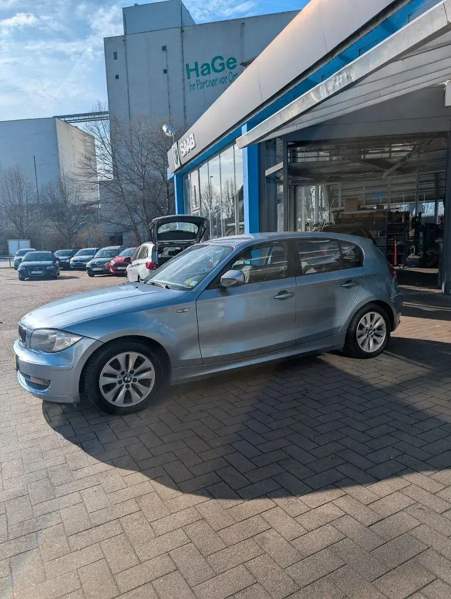 Second-hand BMW 116 116 CP (85 kW) 2011 Argintiu Hatchback