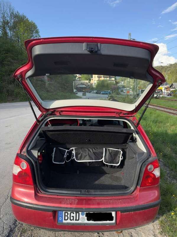 Rot Gebraucht 2004 VW Polo Limousine | 1.700 € (Fairer Preis) - Bild 1/4