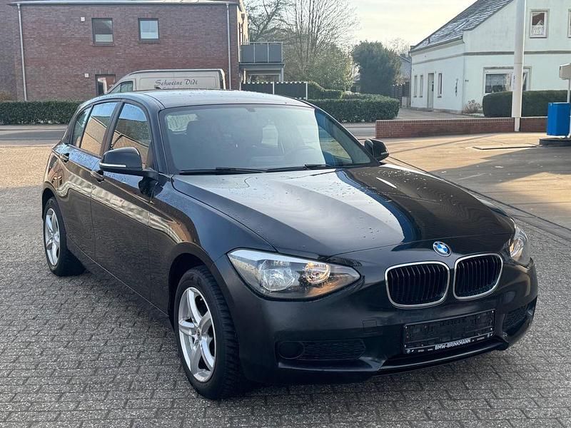 Gebraucht BMW 116 Advantage 136 PS (100 kW) 2014 Schwarz Kleinwagen