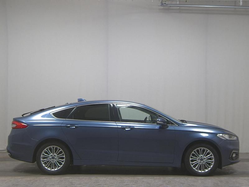 Blau Gebraucht 2020 Ford Mondeo Titanium Limousine | 11.990 € (Guter Preis) - Bild 1/4