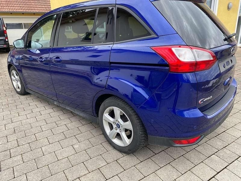 Gebraucht Ford Grand C-Max 125 PS (91 kW) 2017 Indicblau metallic Van / Kleinbus