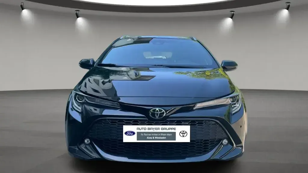 Gebraucht Toyota Corolla Team 116 PS (85 kW) 2020 Schwarz Kombi