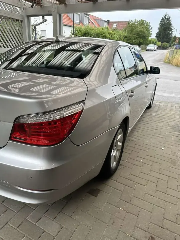 Gebraucht BMW 523 Exclusive 190 PS (139 kW) 2009 Limousine