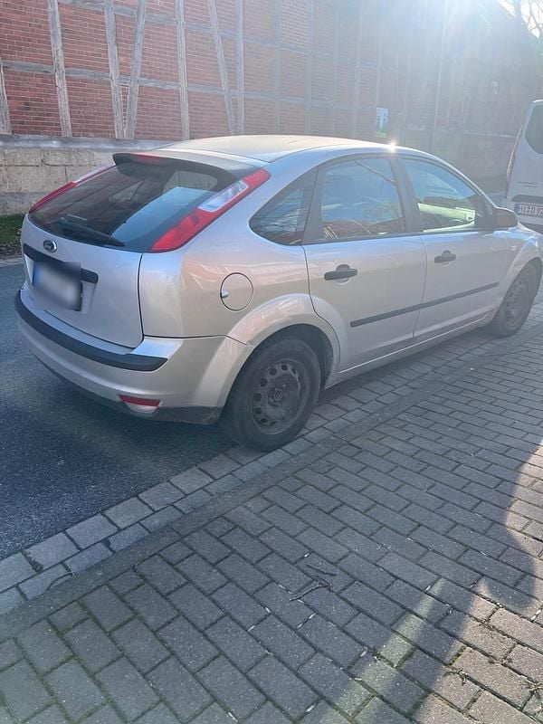 Gebraucht Ford Focus 101 PS (74 kW) 2006 Silber Kleinwagen