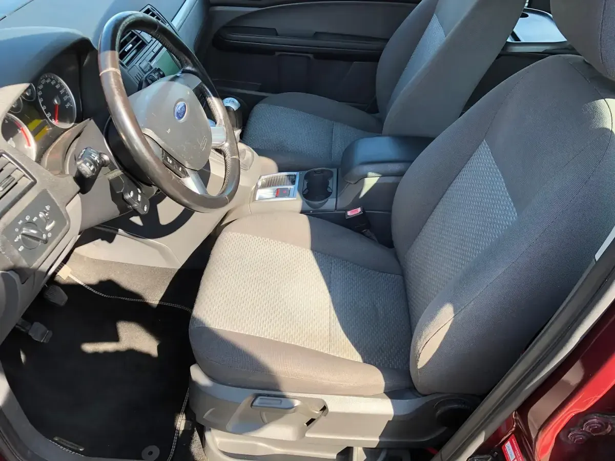 Gebraucht Ford Focus 136 PS (100 kW) 2006 Rot Kombi