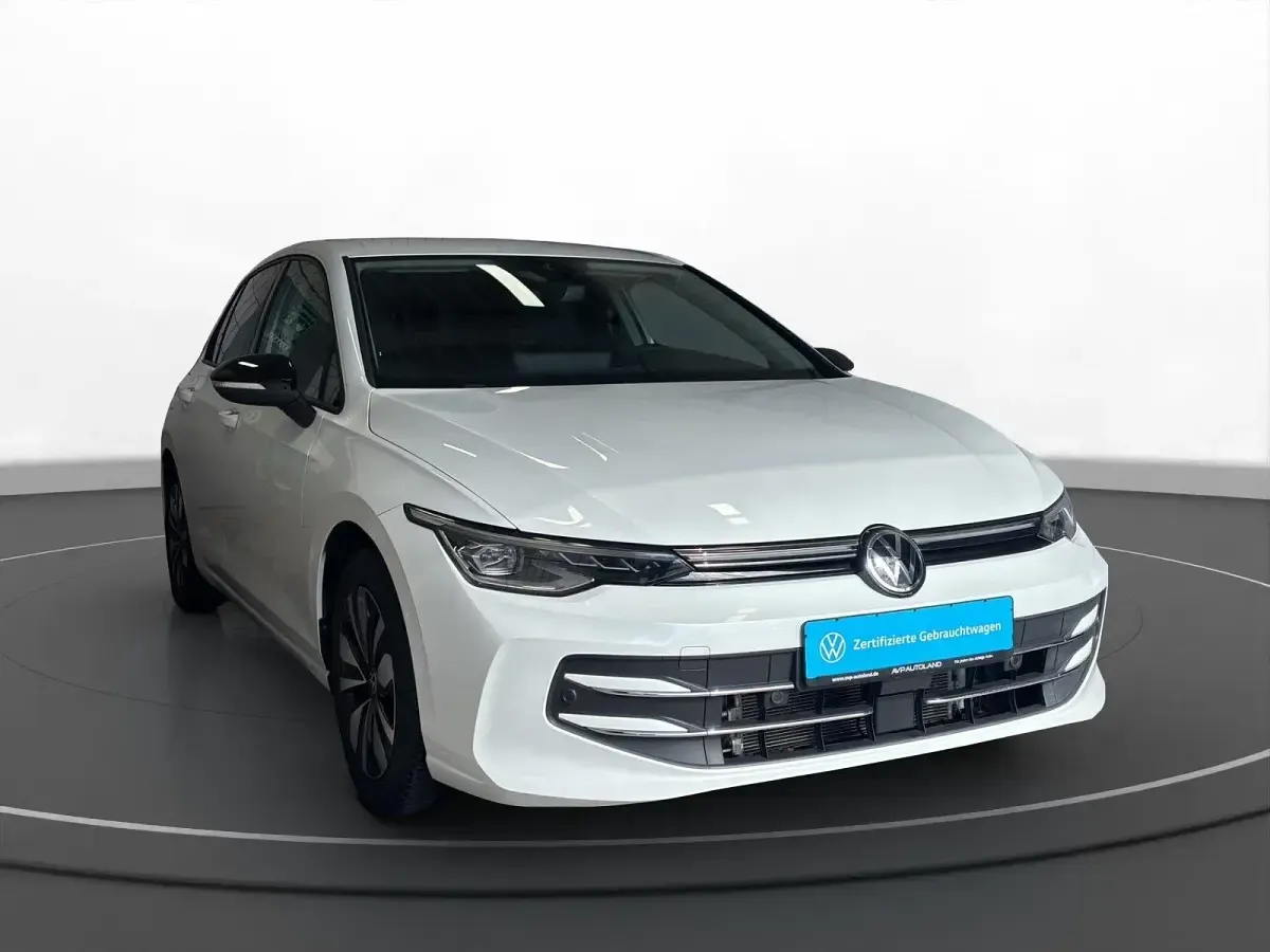 Gebraucht VW Golf VIII Goal 150 PS (110 kW) 2025 Weiß Limousine