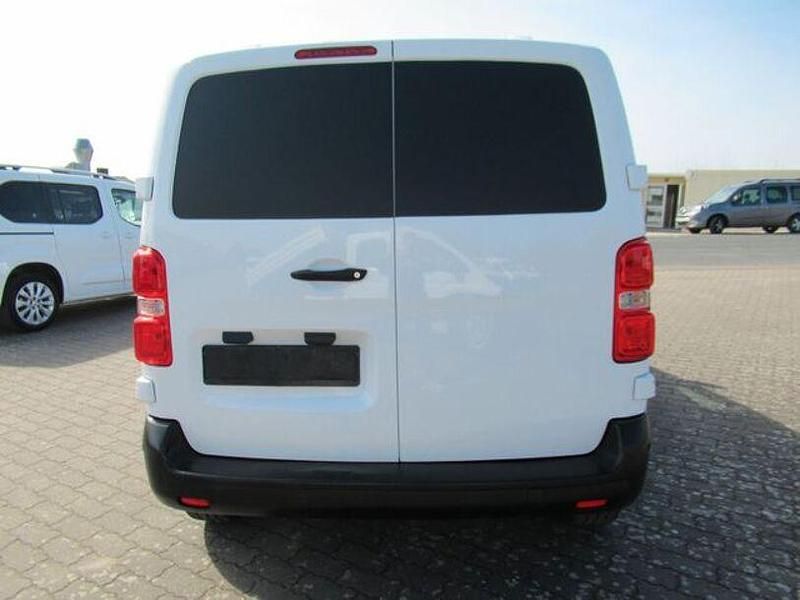 Gebraucht Opel Vivaro 190 PS (139 kW) 2021 Weiß Van / Kleinbus