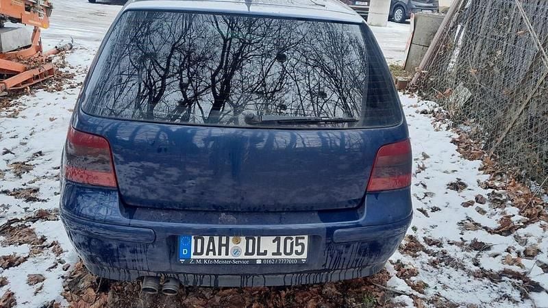 Blau Gebraucht 2002 VW Golf Limousine | 5.500 € (Fairer Preis) - Bild 1/4