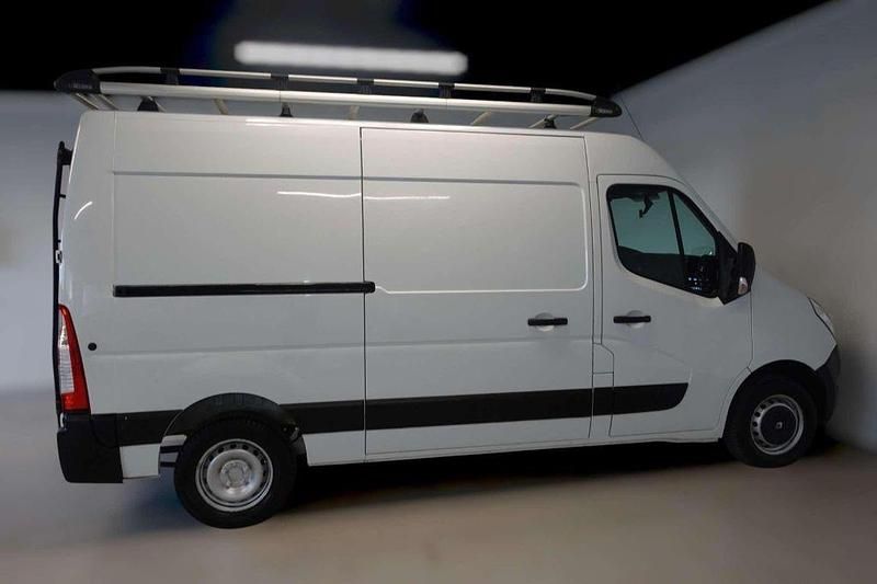 Second-hand Renault Master 131 CP (96 kW) 2019 Alb Monovolum