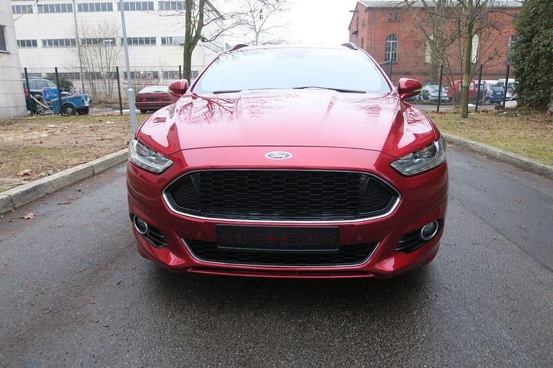 Gebraucht Ford Mondeo ST-Line 165 PS (121 kW) 2018 Rot Limousine