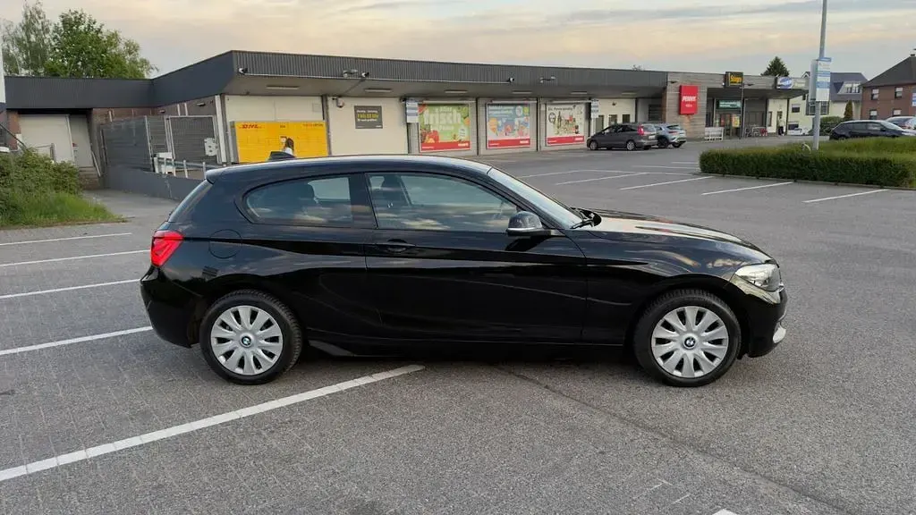 Gebraucht BMW 116 Advantage 116 PS (85 kW) 2017 Schwarz Kleinwagen