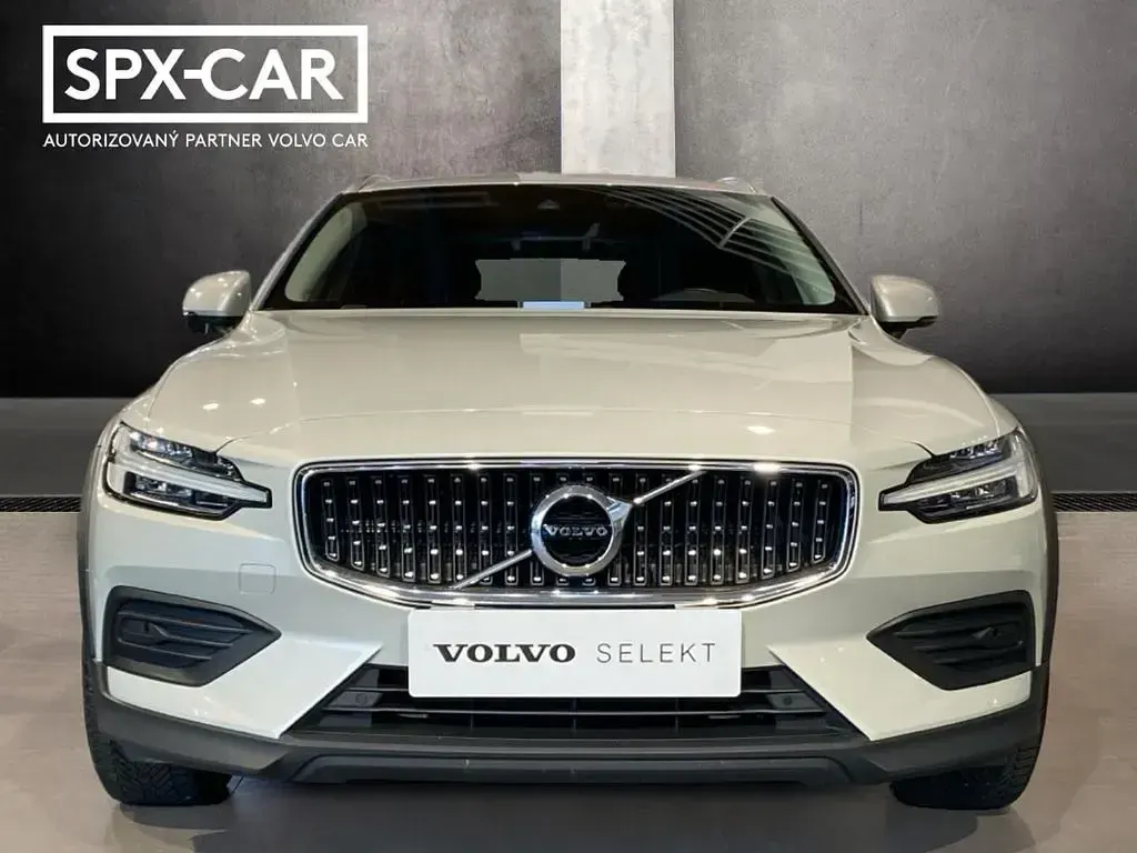 Gebraucht Volvo V60 CC Pro 197 PS (144 kW) 2021 Grau Kombi