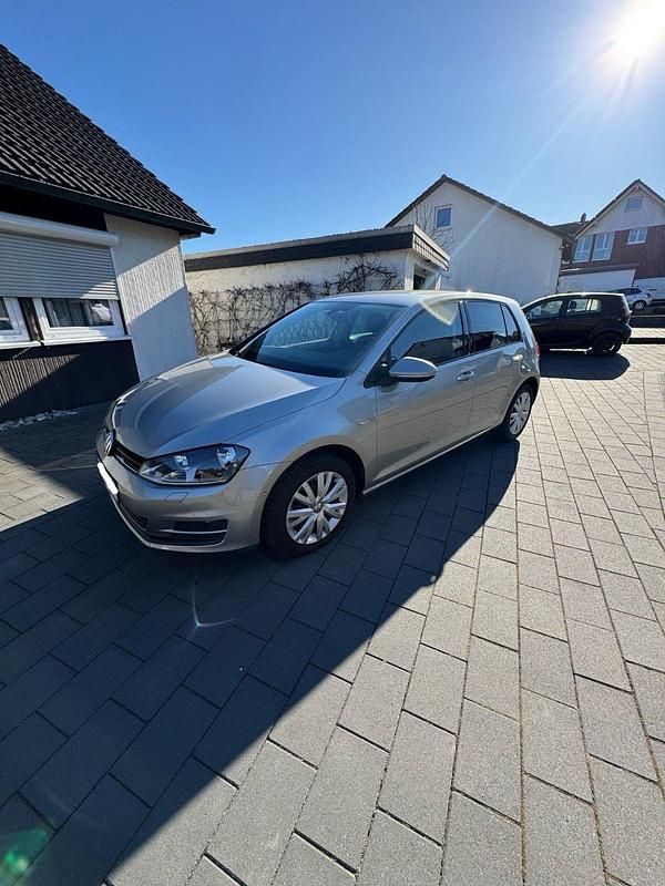 Grau Gebraucht 2014 VW Golf VII Kleinwagen | 7.000 € (Guter Preis) - Bild 1/4