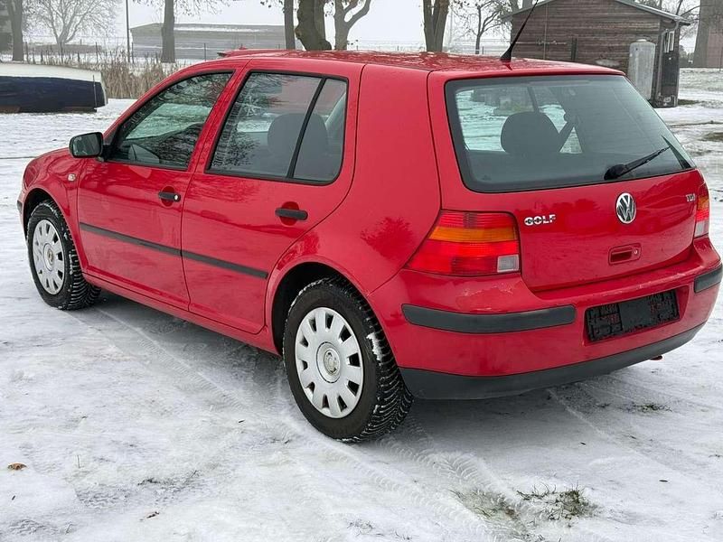 Gebraucht VW Golf IV Conceptline 101 PS (74 kW) 2003 Rot Limousine