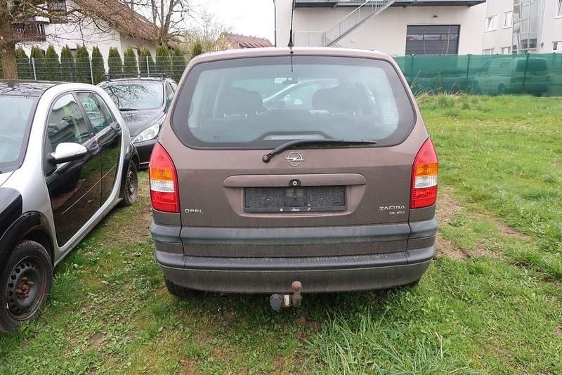Gebraucht Opel Zafira 116 PS (85 kW) 2000 Braun Van / Kleinbus