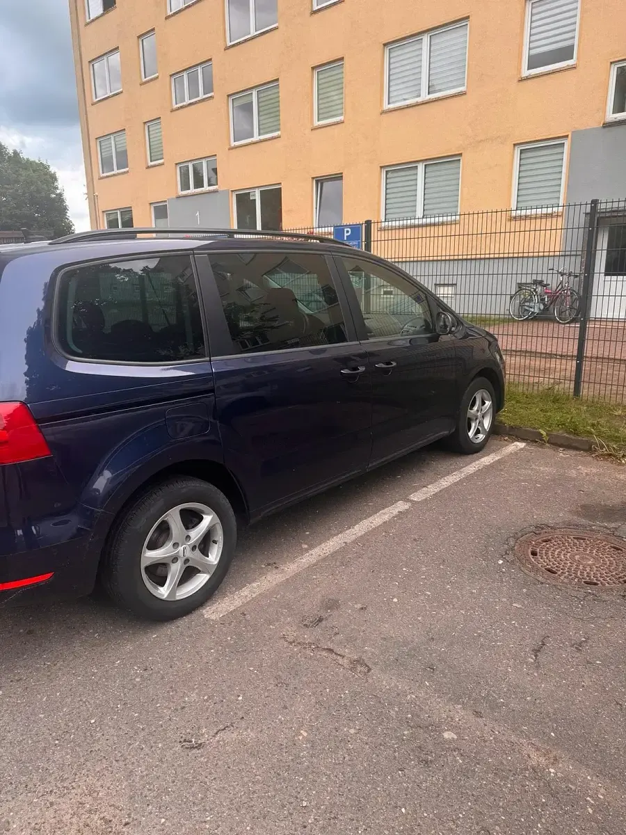 Gebraucht VW Sharan 170 PS (125 kW) 2011 Blau Van / Kleinbus