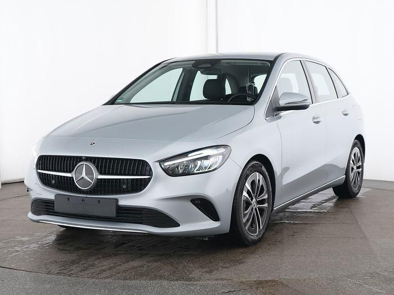 Gebraucht Mercedes B180 Progressive 116 PS (85 kW) 2025 Silber Van / Kleinbus