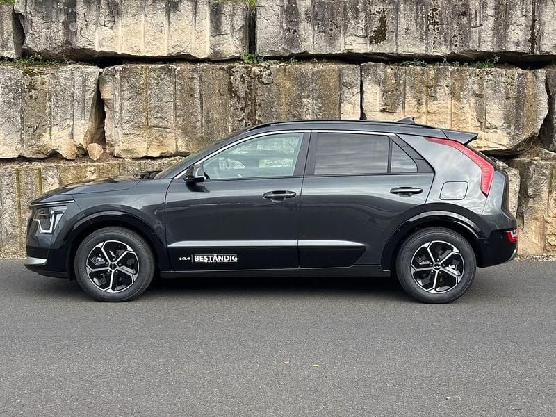 Gebraucht Kia Niro Vision 129 PS (94 kW) 2025 Interstellar grau met. SUV