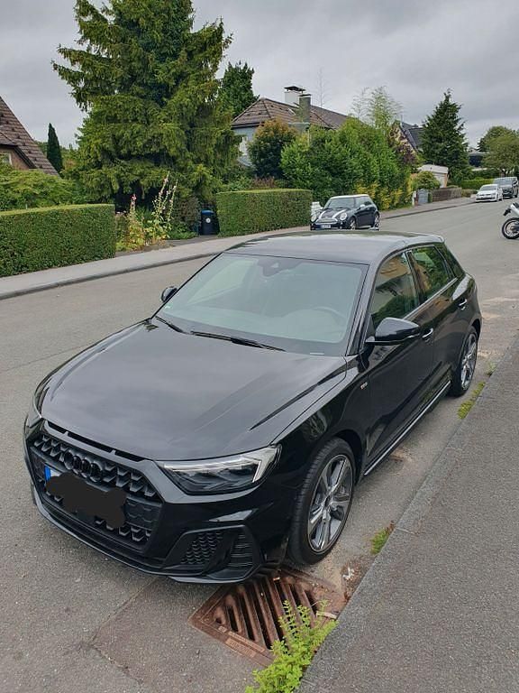 Schwarz Gebraucht 2021 Audi A1 Sportback S-Line Kleinwagen | 20.500 € (Guter Preis) - Bild 1/4