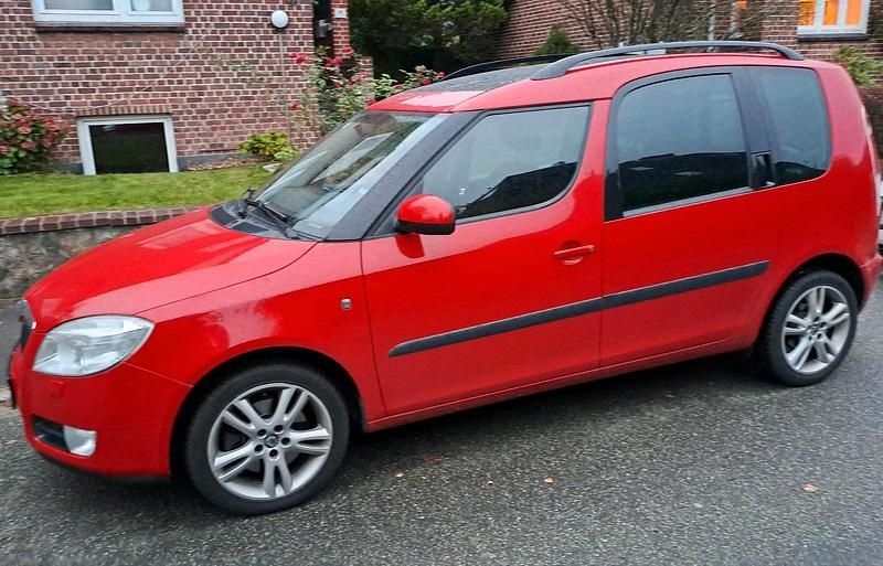 Rot Gebraucht 2009 Skoda Roomster Kombi | 2.250 € (Superpreis) - Bild 1/4