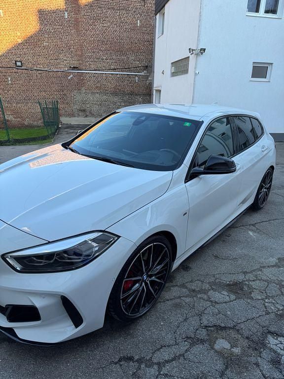 Weiß Gebraucht 2023 BMW 135 Performance Kleinwagen | 36.300 € (Fairer Preis) - Bild 1/4