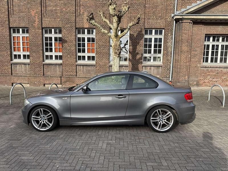 Gebraucht BMW 120 Coupé 177 PS (130 kW) 2011 Grau Coupé