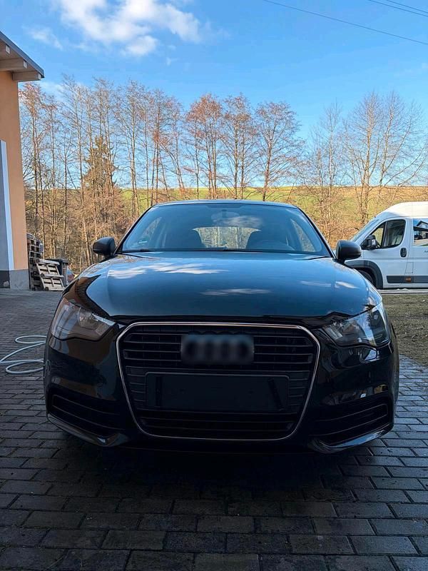 Gebraucht Audi A1 86 PS (63 kW) 2012 Schwarz Kleinwagen