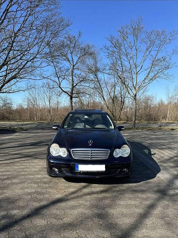 Gebraucht Mercedes C220 150 PS (110 kW) 2007 Blau Limousine