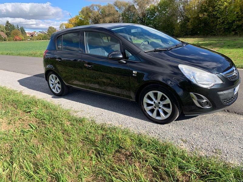 Schwarz Gebraucht 2012 Opel Corsa Edition Kleinwagen | 3.850 € (Fairer Preis) - Bild 1/4