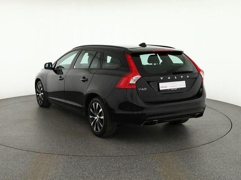 Gebraucht Volvo V60 152 PS (111 kW) 2018 Schwarz Kombi