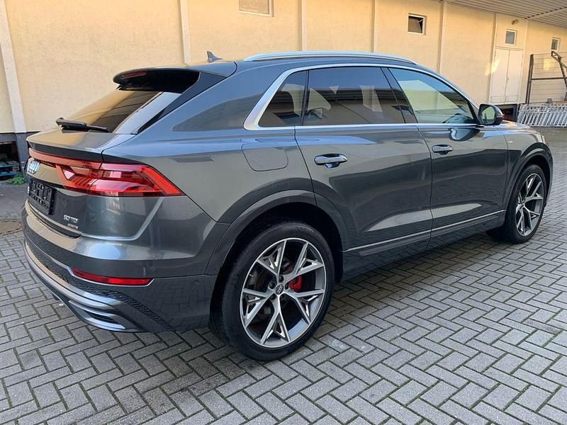 Gebraucht Audi Q8 S-Line 286 PS (210 kW) 2018 Grau SUV