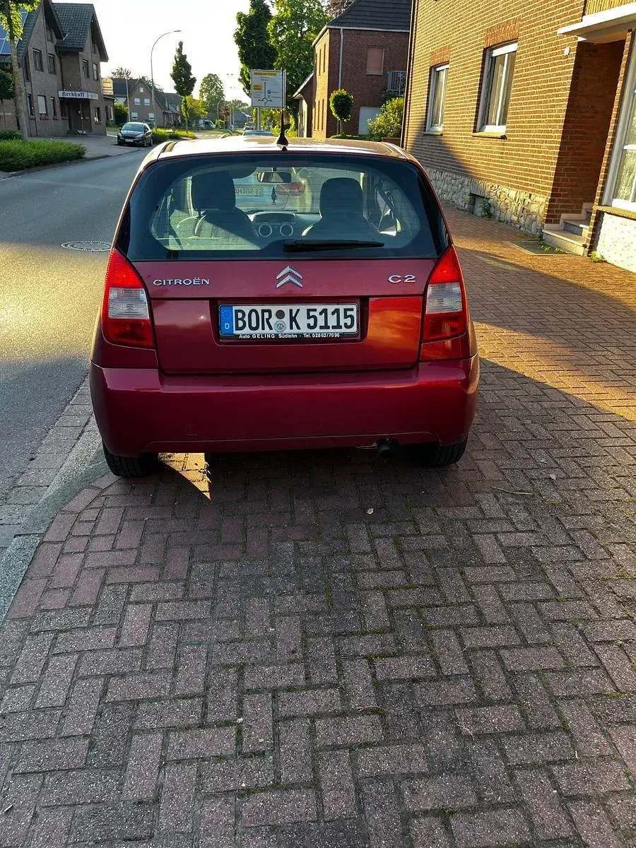 Gebraucht Citroën C2 Tonic 120 PS (88 kW) 2009 Rot Kleinwagen