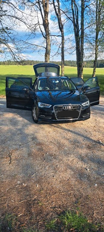 Schwarz Gebraucht 2013 Audi A3 Sportback Ambition Limousine | 12.300 € (Fairer Preis) - Bild 1/4