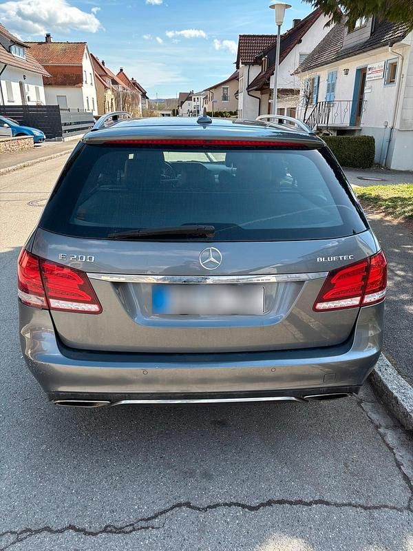 Gebraucht Mercedes E200 136 PS (100 kW) 2015 Silber Kombi