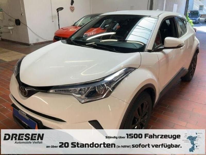 Pure) white ii (weiss Gebraucht 2019 Toyota C-HR SUV | 16.880 € (Fairer Preis) - Bild 1/1