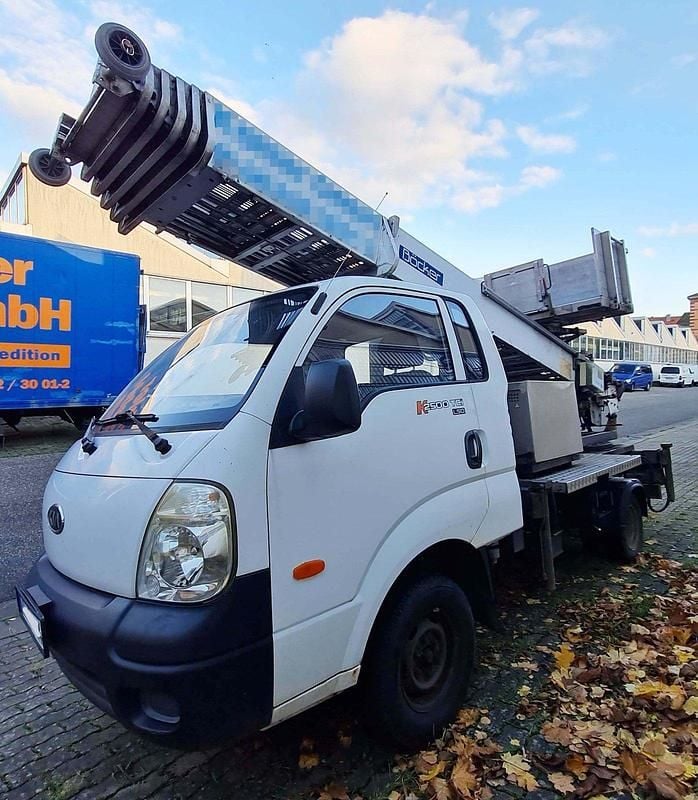 Weiß Gebraucht 2006 Kia Bongo | 8.500 € - Bild 1/4