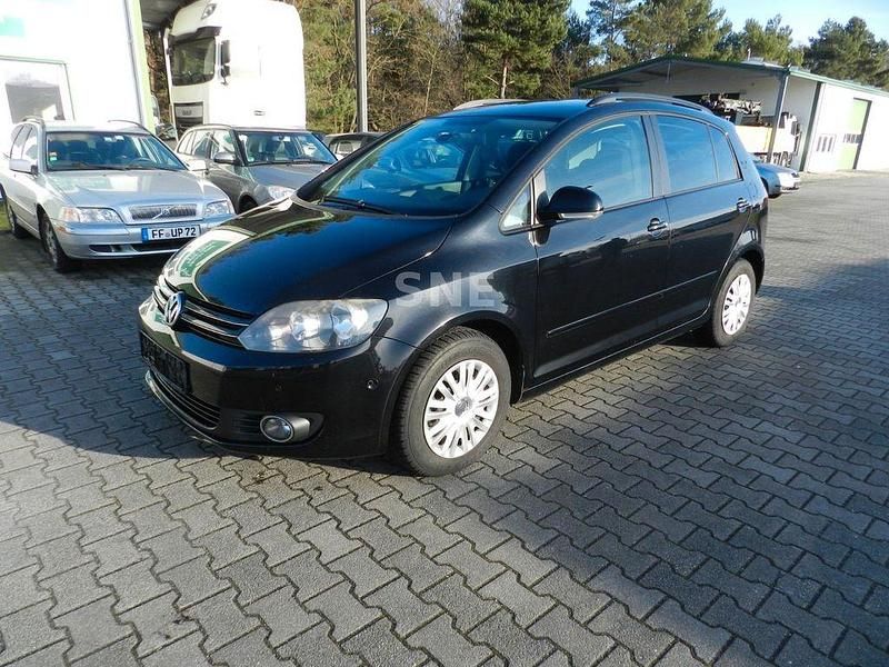Gebraucht VW Golf VI Team 105 PS (77 kW) 2010 Schwarz Kleinwagen