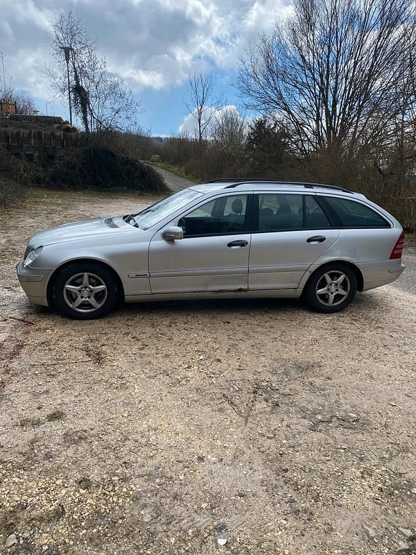 Gebraucht Mercedes C200 122 PS (89 kW) 2002 Silber Kombi