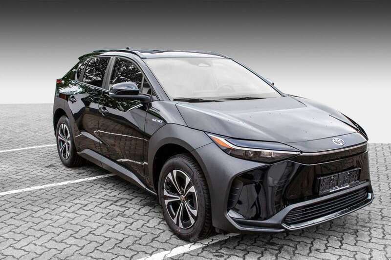 Onyxschwarz Gebraucht 2022 Toyota bZ4X Comfort SUV | 31.900 € (Teuer) - Bild 1/4