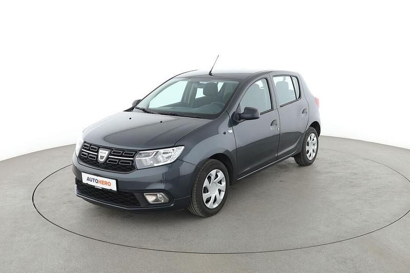 Grau Gebraucht 2019 Dacia Sandero Essentiel Kleinwagen | 8.090 € (Etwas zu teuer) - Bild 1/3