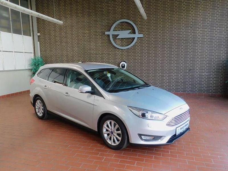Silber Gebraucht 2018 Ford Focus Titanium Kombi | 9.950 € (Fairer Preis) - Bild 1/4