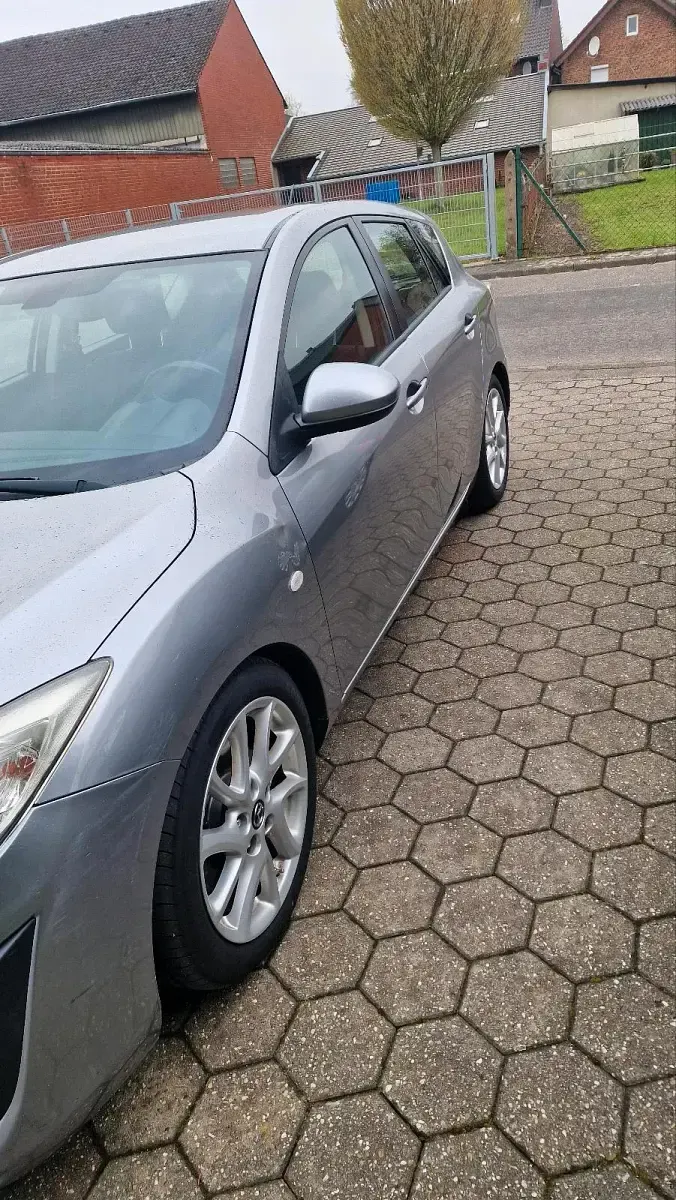 Gebraucht Mazda 3 Inclusive 185 PS (136 kW) 2010 Silber Limousine