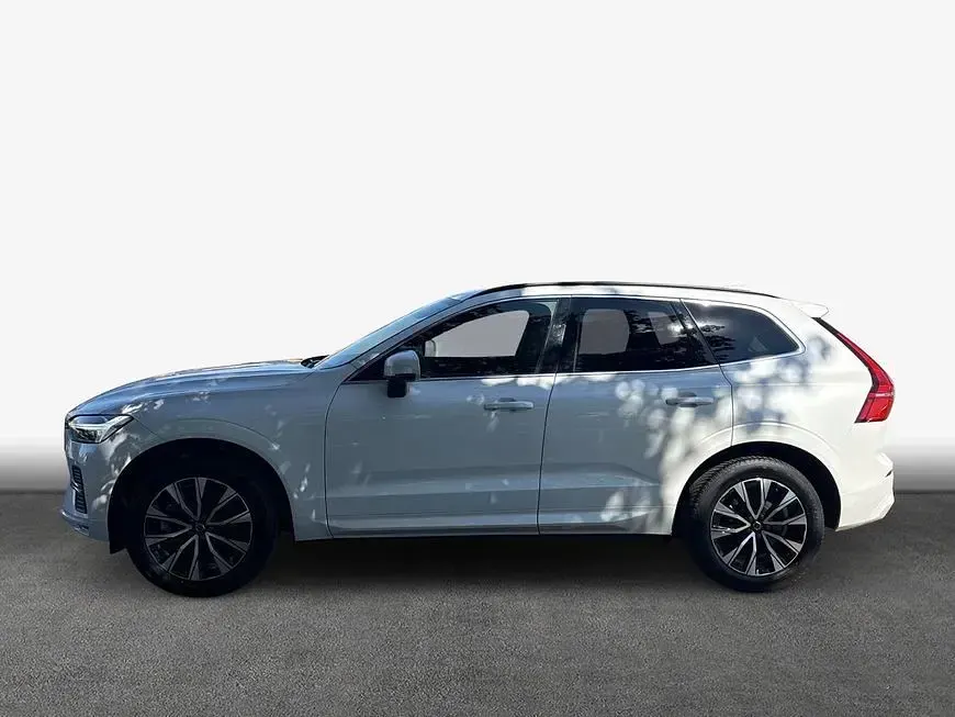 Gebraucht Volvo XC60 Core 197 PS (144 kW) 2023 Weiß SUV