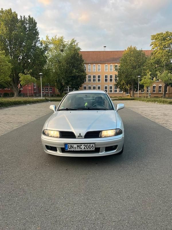 Silber Gebraucht 2003 Mitsubishi Carisma Limousine | 1.800 € - Bild 1/4