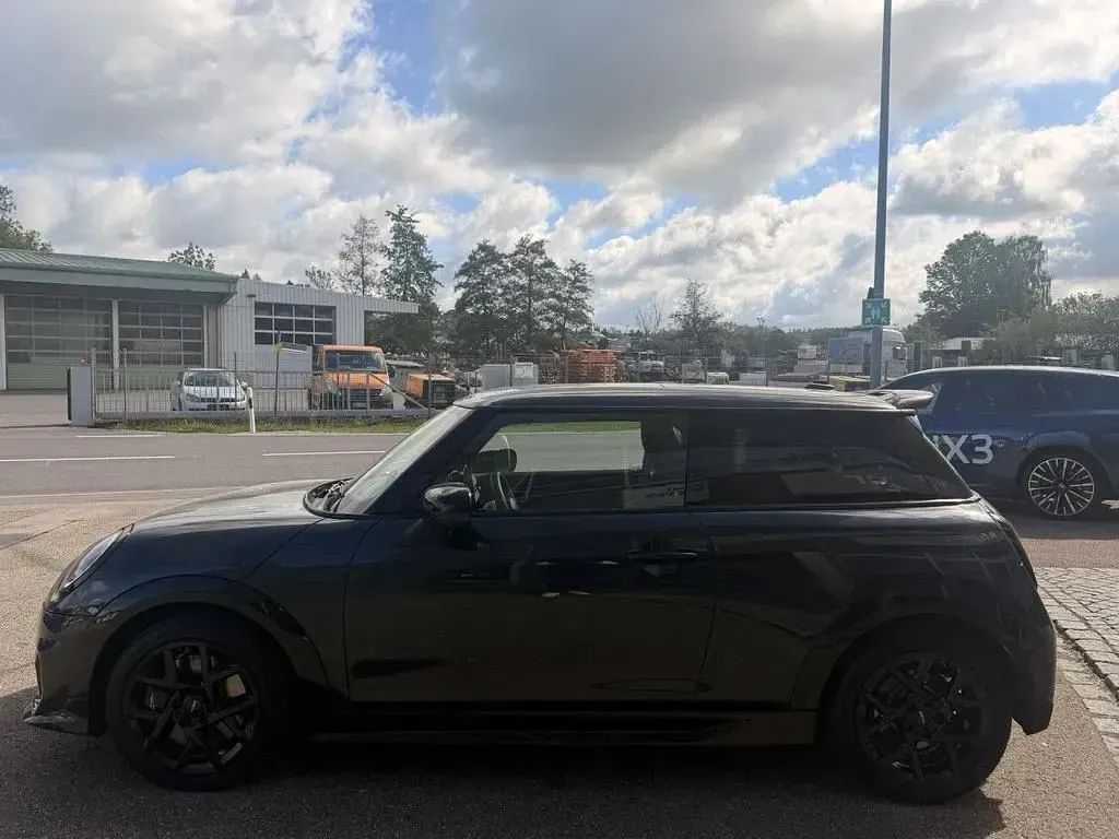 Gebraucht Mini John Cooper Works 204 PS (150 kW) 2024 Legend grey Kleinwagen