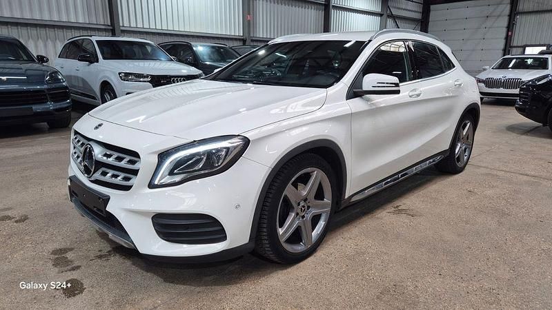 Gebraucht Mercedes GLA180 122 PS (89 kW) 2018 Weiß SUV