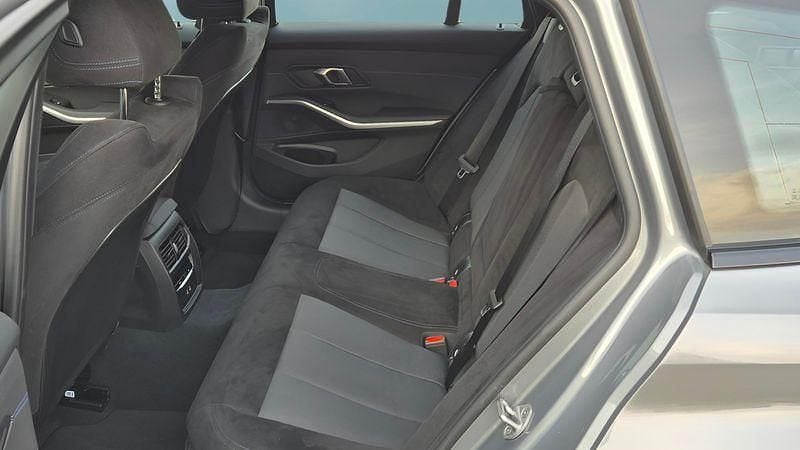 Gebraucht BMW 330 245 PS (180 kW) 2024 Grau Kombi